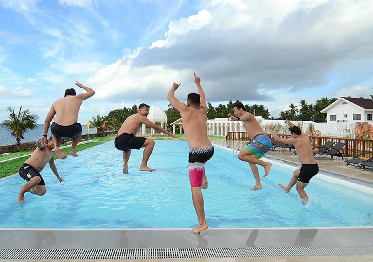 Maayo Argao Hotell Exteriör bild